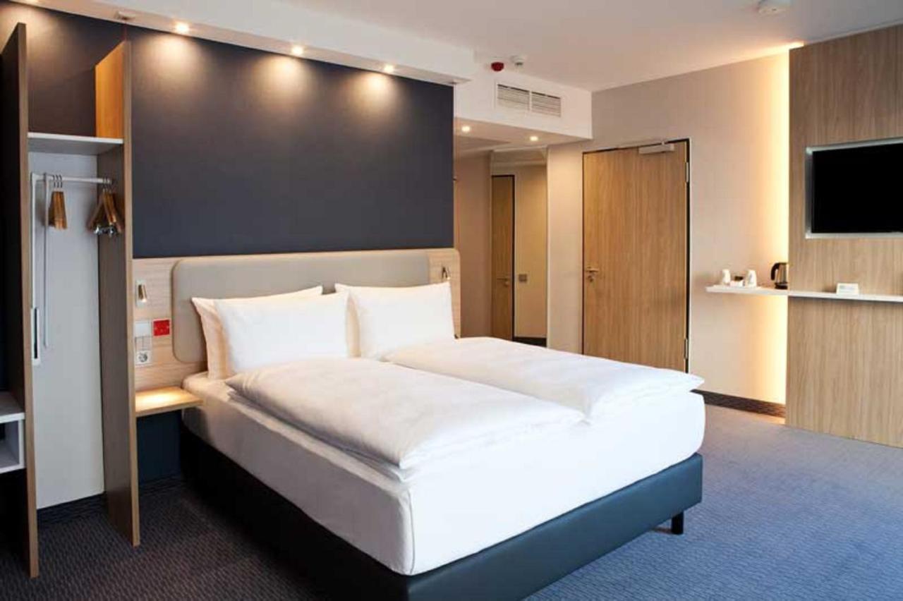 Holiday Inn Express Fuerth By Ihg エクステリア 写真