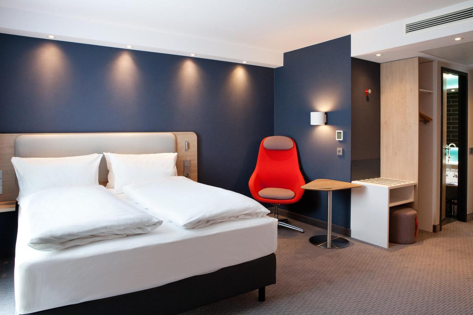 Holiday Inn Express Fuerth By Ihg エクステリア 写真